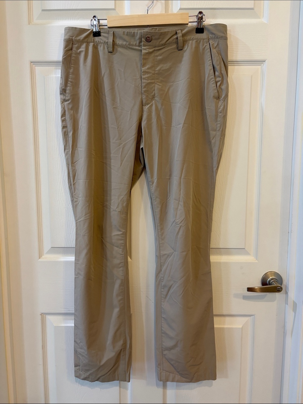 Vineyard Vines by Shep & Ian Men's Quick Dry Light Tan Pants Fairway Paint - Picture 1 of 8